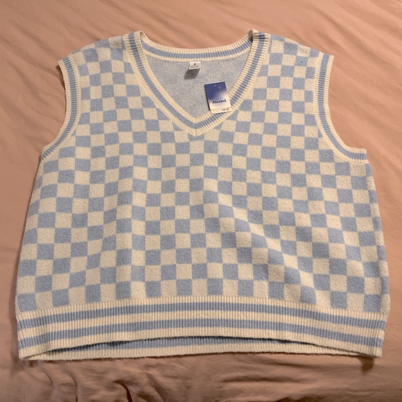 ABOUND Sweater Vest - Picture 1 of 4